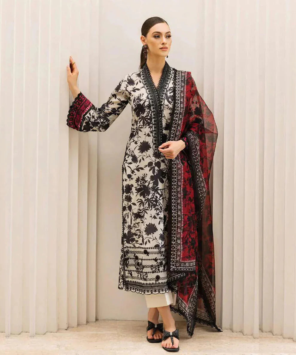 Zainab Chottani